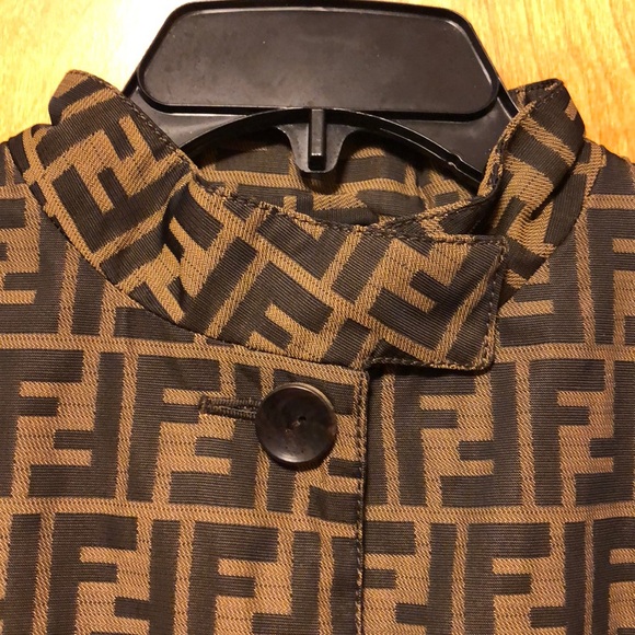 Fendi authentic logo trench coat 🧥 - Picture 3 of 8